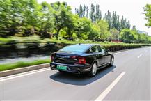 沃尔沃S90插电式混动