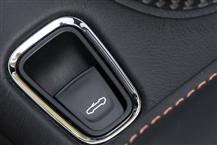 阿斯顿·马丁 DBS