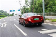 寶馬i5 M60