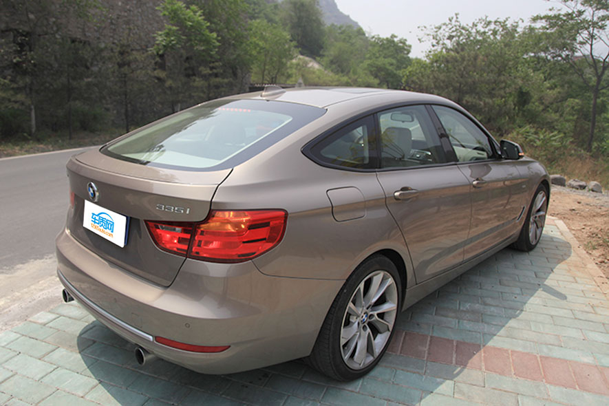 2013款 335i 3.0t 自动 风尚设计套装-宝马 - 车型图片 - 车质网