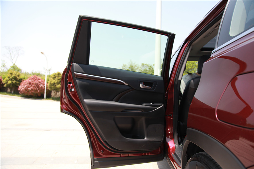    后车门