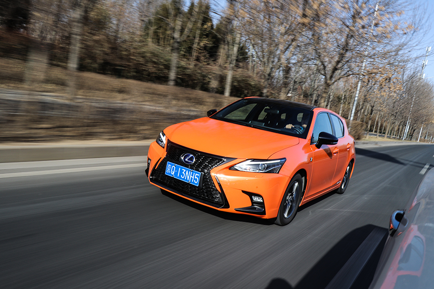 2017款 ct200h f-sport 双色