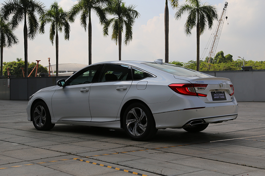 网站首页 车型图片 广汽本田 雅阁 2018款 260turbo 旗舰版