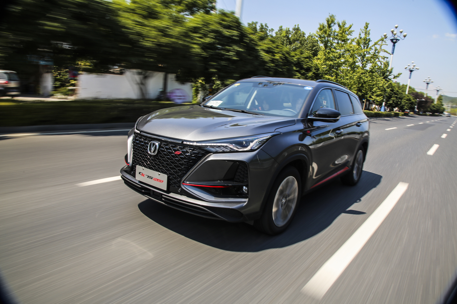 2020款 2.0t 自动 旗舰型-长安 - 车型图片 - 车质网