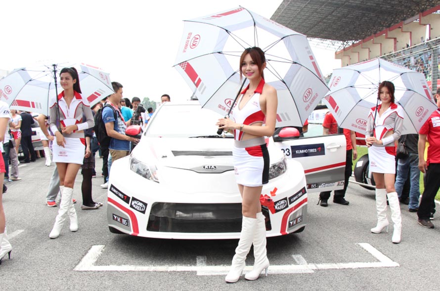 惊艳全场 ctcc珠海首站赛车女郎