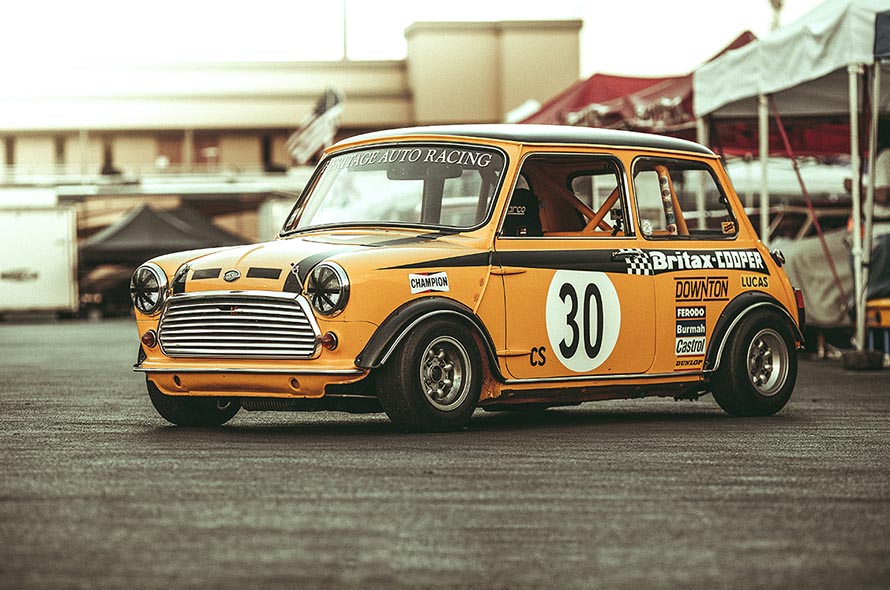 回到60年代经典minicooper赛车