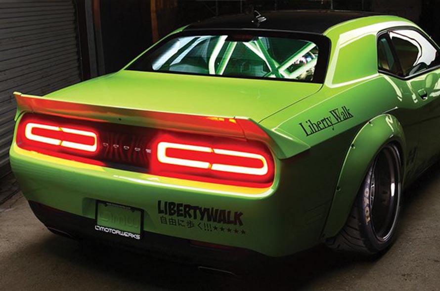 变身绿巨人道奇挑战者改装lb宽体套件