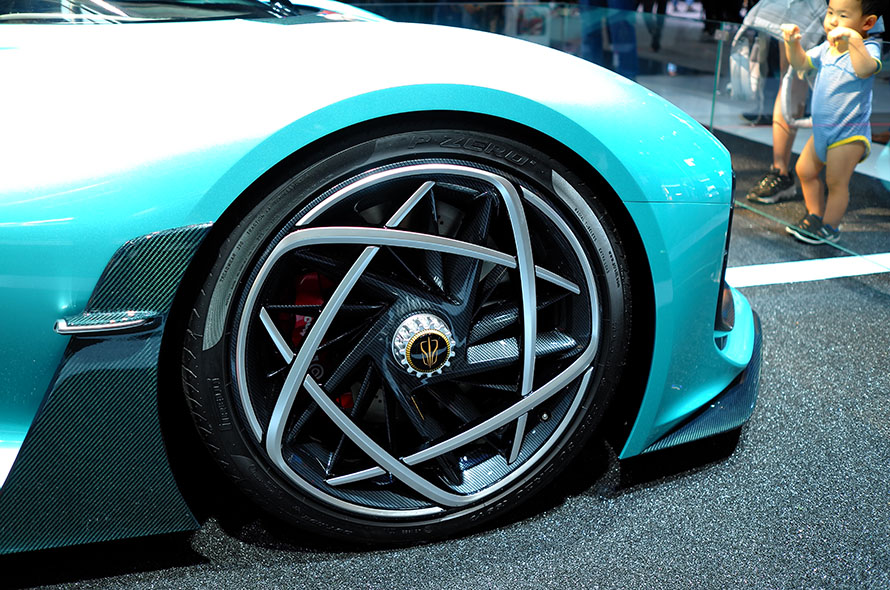 红旗s9惊艳亮相2020北京车展