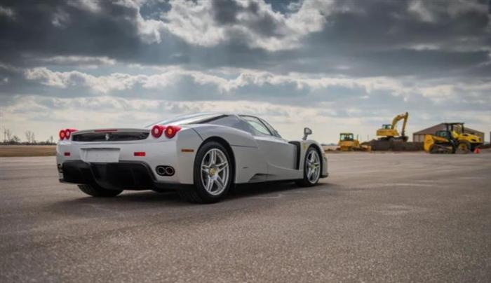 简直太嚣张 几乎全新的法拉利enzo了解一下!论坛 - 车质网