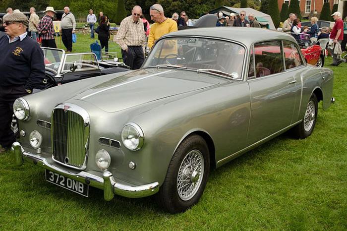 当年荣光依旧璀璨来自1958年的英式跑车长什么样