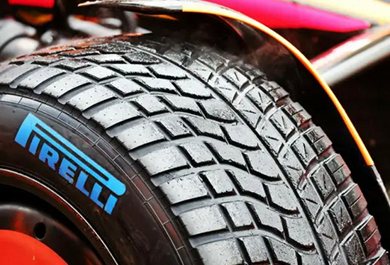 排水能力超强f1赛车的雨胎可不简单