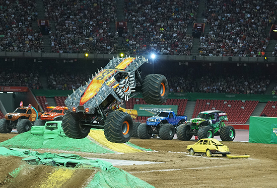 浮夸的怪兽大脚车有点意思昂