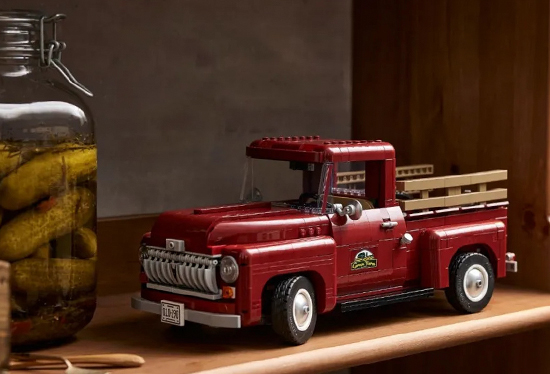 玩点不一样的乐高10290无版权皮卡车