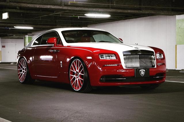 红白双拼劳斯莱斯魅影尽显奢华漂亮